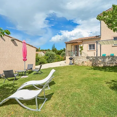 1 Bedroom Gorgeous In